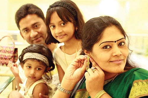 தங்கத்தின் விலை: வீழ்ச்சி தொடருமா?