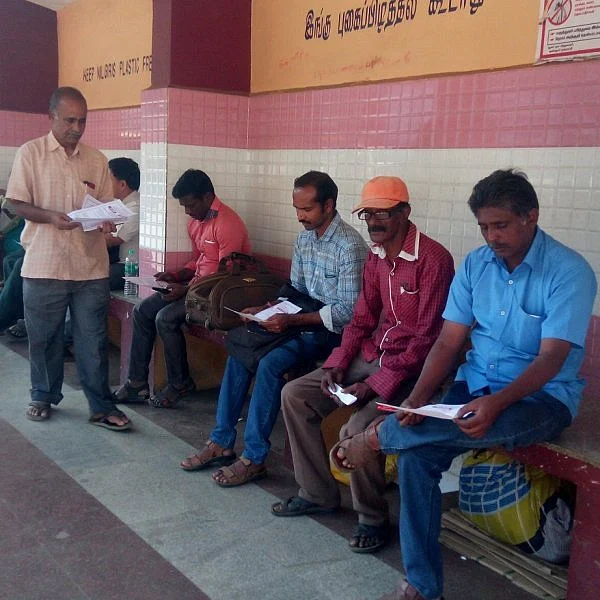 `100% வாக்களிக்கணும்; நோட்டாவில் ஓட்டு போடுங்க!'- நீலகிரியில் வீதிவீதியாக களமிறங்கிய அமைப்பு