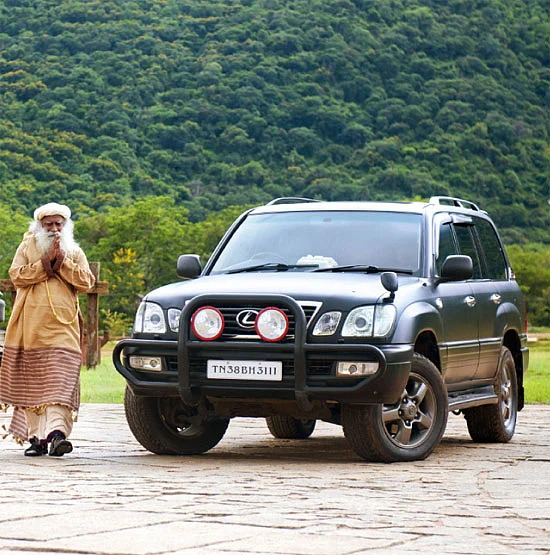 சத்குருவின் கார்