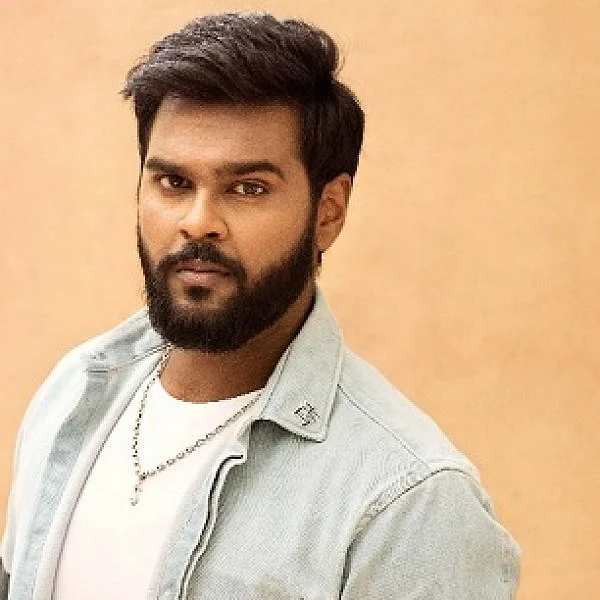 விஜயகாந்தின் இளைய மகன் சண்முகபாண்டியனின் லேட்டஸ்ட் போட்டோஷூட் ஸ்டில்ஸ்..!