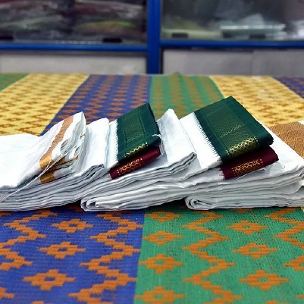 ஆண்களே வீட்ல விசேஷமா? சேலம் கிளம்புங்க; மங்களகரமா ஷாப்பிங் செய்யுங்க! #MyVikatan
