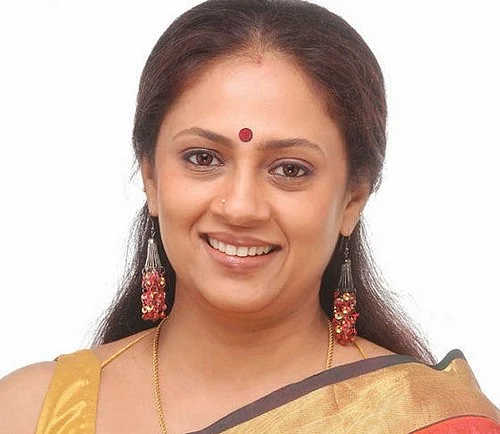என்னமா இப்படி பண்றீங்களேமா? விவகாரம்:போலீசை கூப்பிட்டார் லட்சுமி ராமகிருஷ்ணன்!