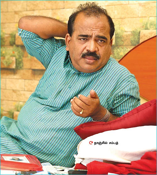 தினகரன் அணியில் இருந்து விலகினார் நாஞ்சில் சம்பத்!