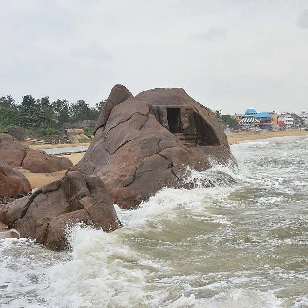 புத்தாண்டு கொண்டாட்டத்திற்கு மாமல்லபுரம் வரவேண்டாம்-காவல்துறை ரெட் அலர்ட்!