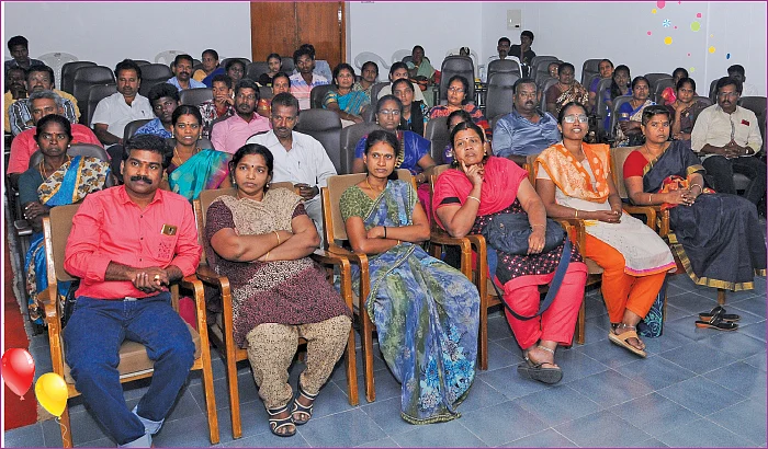 பயணங்களே கல்வி, அனுபவங்களே ஆசான்!