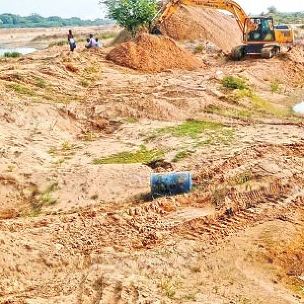 `காவிரிப் படுகையில் மீண்டும் 13 மணல் குவாரிகள்’ - திருச்சி கலெக்டர் அறிவிப்பு
