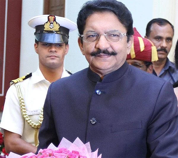 'இனி தமிழக வளர்ச்சிதான் குறிக்கோள்': அணிகள் இணைப்பை வாழ்த்திய மோடி! #LiveUpdate