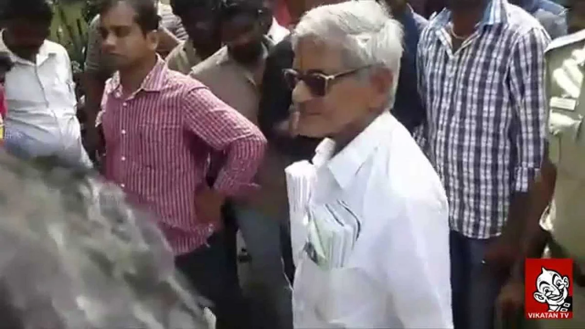Vote to this 82 year young man - Traffic ramaswamy | R.K.Nagar Round up