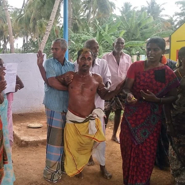 `8 வழிச் சாலை திட்டத்தை நிறுத்த வேண்டும்!’ - பொங்கல் வைத்து அம்மனிடம் மனு வழங்கிய மக்கள்