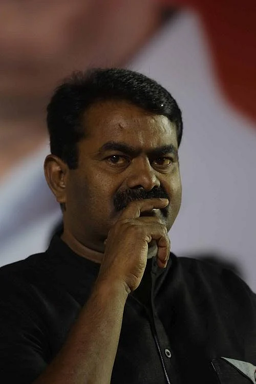 `திருமுருகன் காந்தி கைது அரசப் பயங்கரவாதத்தின் உச்சகட்டம்'- கொந்தளிக்கும் சீமான்