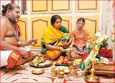வாழ்க்கை இனிக்க.... வரலட்சுமி விரதம்!