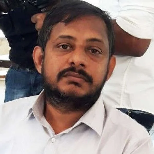 ``தீர்ப்பைக் கேட்டு தேஜு முன்னாடி அழக் கூடாதுன்னு தவிக்கிறோம்!'' - ஹாசினியின் தந்தை