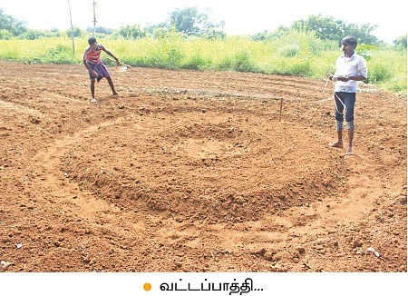 காய்த்துக் குலுங்கும் நெல்லி... பூத்துக் குலுங்கும் சம்பங்கி...