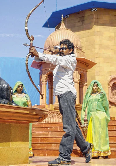 நம்பர் 1 எஸ்.எஸ்.ராஜமெளலி