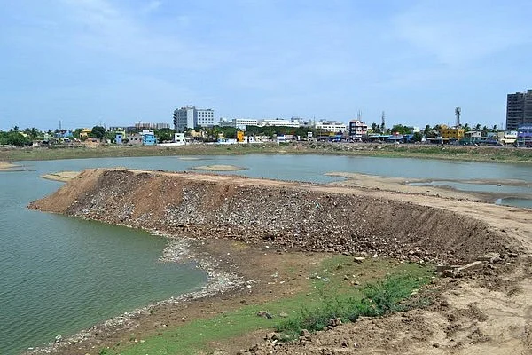 கொஞ்சம், கொஞ்சமாக அழிந்து வரும் போரூர் ஏரி!