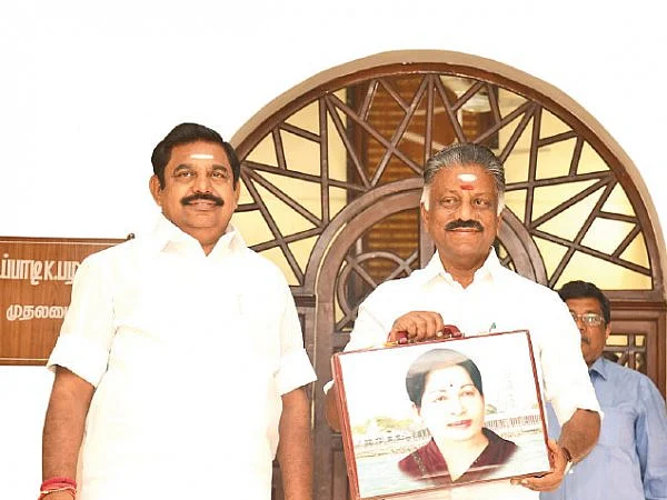 ``எங்களுக்கான பங்கைக் கொடுங்கள்” - ஓ.பி.எஸ்-ன் அழுத்தமான வாதமும்... பா.ஜ.க-வின் விரிவான விளக்கமும்