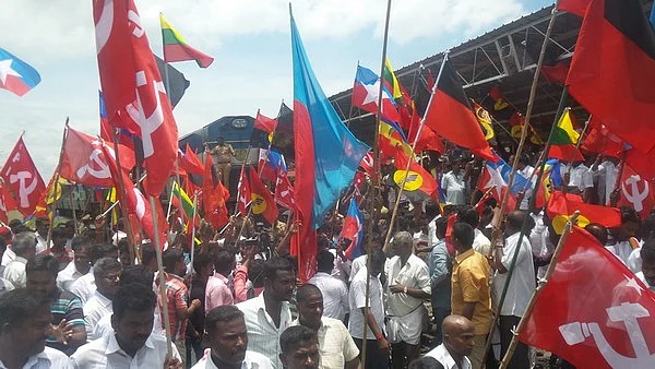 என்எல்சி தொழிலாளர்களுக்கு ஆதரவாக அனைத்து கட்சியினர் ரயில் மறியல்!