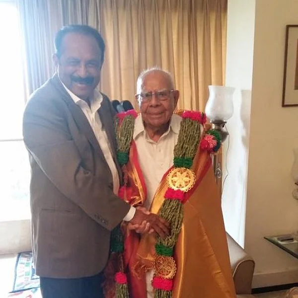 ராம் ஜெத்மலானியை நேரில் வாழ்த்திய வைகோ!