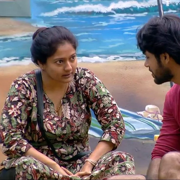 காதலை மிஸ் செய்கிறாரா காயத்ரி?! - என்ன நடந்தது பிக் பாஸில்? (Day 54) #BiggBossTamilUpdate