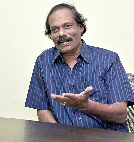 நான் செத்துட்டேன்னு துக்கம் கேட்டு வந்துட்டாங்க... நல்லவேளை மாலை வாங்கிட்டு வரலை!