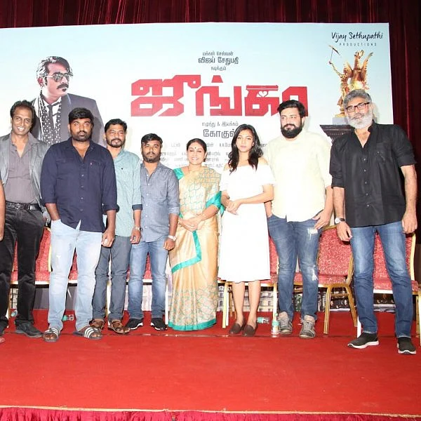 `நேர்த்தியான நடிப்பை வெளிப்படுத்துவதில் பெரிய திறமைசாலி!’ - மடோனா செபாஸ்டியனைப் புகழ்ந்த விஜய் சேதுபதி