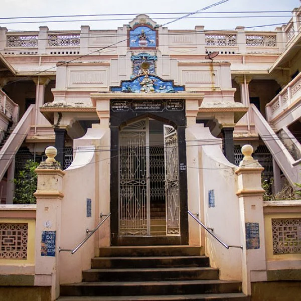 காரைக்குடியின் ஆயிரம் ஜன்னல் வீடு