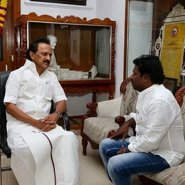 என்னை இயக்குவது யார்? - மு.க.ஸ்டாலினை சந்தித்த கருணாஸ் பதில்!