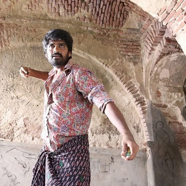 சிறுபட்ஜெட் படங்கள் செய்யும் தவறுகளை வீரையனும் செய்கிறானா..? - 'வீரையன்' விமர்சனம்