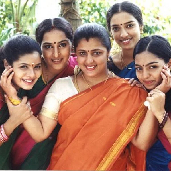 "அம்மாவின் மரணம்... ஆறு வருட பிரேக்... மீண்டும் கம்பேக்!" - நடிகை காவேரி