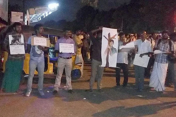 ஓட்டு வேணுமா.. ஒப்பந்தத்தில் கையெழுத்து போடு!
