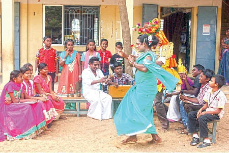 கூத்துக்கட்டி ஆட வந்தோம்!