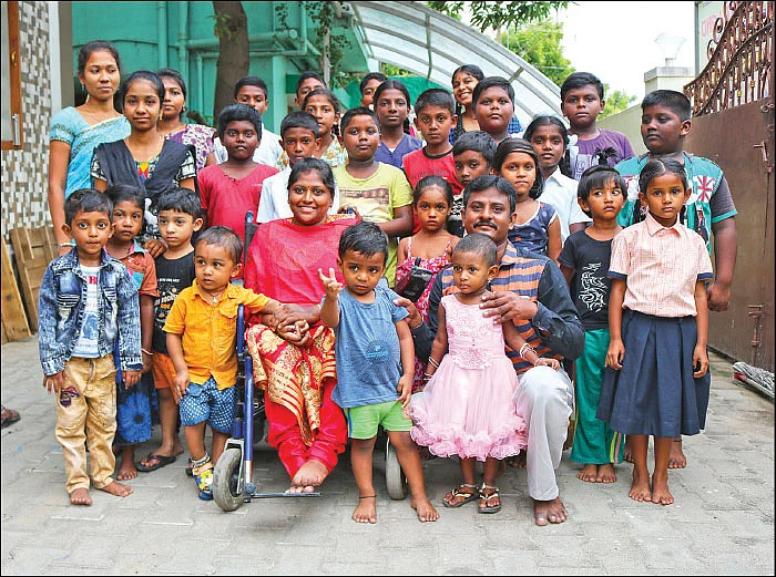 "கனவுக்கு வடிவம் கொடுக்க ஓடிக்கிட்டே இருக்கோம்!”