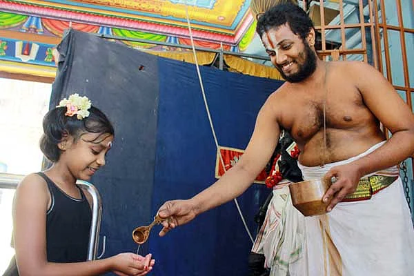 கல்லீரல் கோளாறை சரி செய்யும் துளசி தீர்த்தம்!