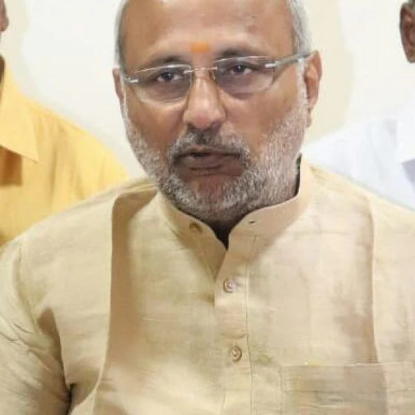 `ஊழலில் தி.மு.க.வைவிட அ.தி.மு.க அரசு பரவாயில்லை!' - சி.பி.ராதாகிருஷ்ணன்