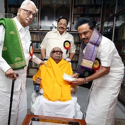 சுதந்திர தினம்: `தந்தை பெற்று தந்த உரிமை!’ - முதல்வராக கோட்டையில் கொடியேற்றும் மு.க.ஸ்டாலின்!