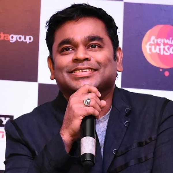 `அருமையான குரல்; யாருன்னு தெரியவில்லை!' - ஏழைப் பாடகியின் பாடலை ஃபேஸ்புக்கில் பதிவிட்ட ஏ.ஆர்.ரஹ்மான்!