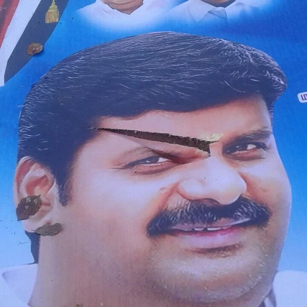 அமைச்சர் பேனரைக் கிழித்து, கல்வெட்டை உடைத்த தினகரன் ஆதரவாளர் கைது..!