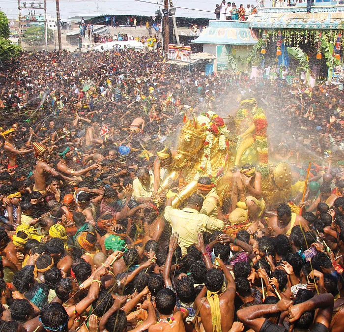 கதைகளின் குதிரையும் கள்ளழகரும்!