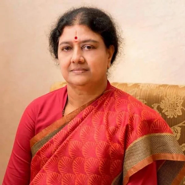 `சசிகலா இன்னும் ஆறு மாதத்தில் விடுதலையாவார்!’ - வெற்றிவேல்