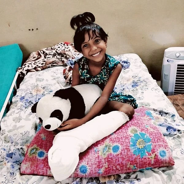 ``டிரைவர் மாமாவை விட்டுருங்க..!’’ - விபத்தில் சிக்கிய 6 வயது சிறுமியின் பேரன்பு