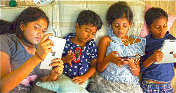 “பெண் இயக்குநர் என்ற அடையாளம் வேண்டாம்!”
