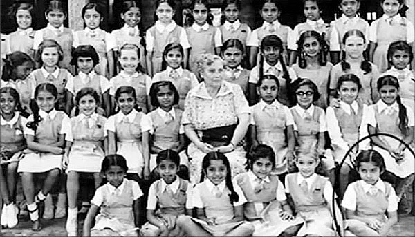 ஜெ.ஜெயலலிதா என்னும் நான்... - அம்மாவின் கதை! - 2