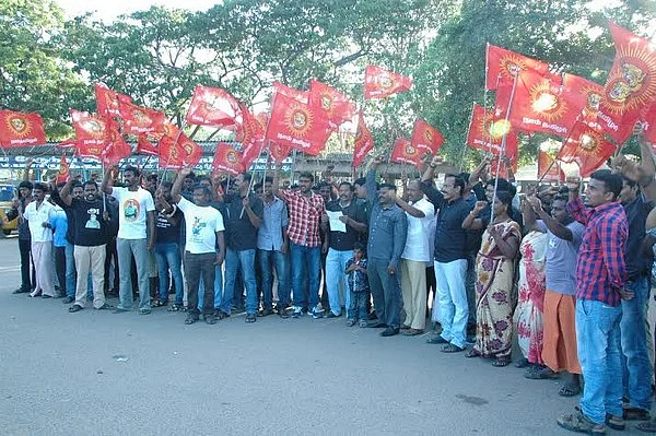 பிரபாகரன் சிலை அகற்றப்பட்டதை கண்டித்து, மதிமுக, நாம் தமிழர் கட்சி ஆர்ப்பாட்டம்!