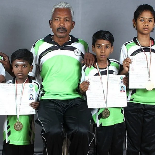தேசிய சிலம்பப் போட்டியில் தங்கப்பதக்கம் வென்ற மதுரை சுட்டிகள்