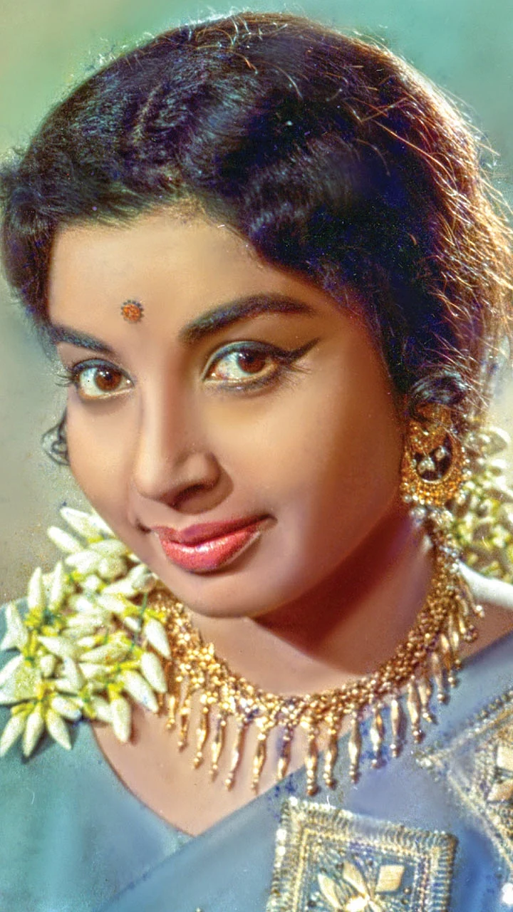 ஜெ.ஜெயலலிதா என்னும் நான்... - அம்மாவின் கதை - 22