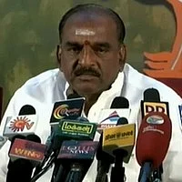தமிழக பா.ஜ.க.வுக்கு புதிய தலைவர்: கட்சி நிர்வாகிகளிடம் கருத்து கேட்பு!