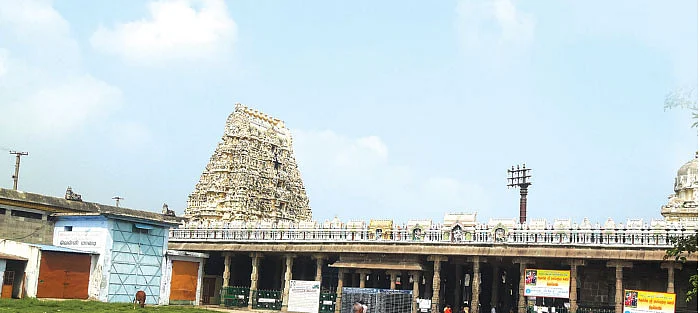 திருப்பணியில் மாயமான தூண்கள்? - காஞ்சிபுரம் பக்தர்கள் ஆவேசம்
