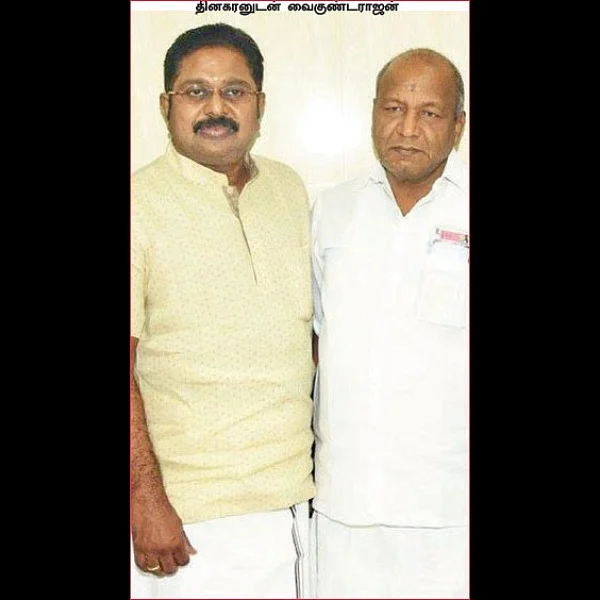 தினகரன் பக்கம் திரும்பிய வைகுண்டராஜன்