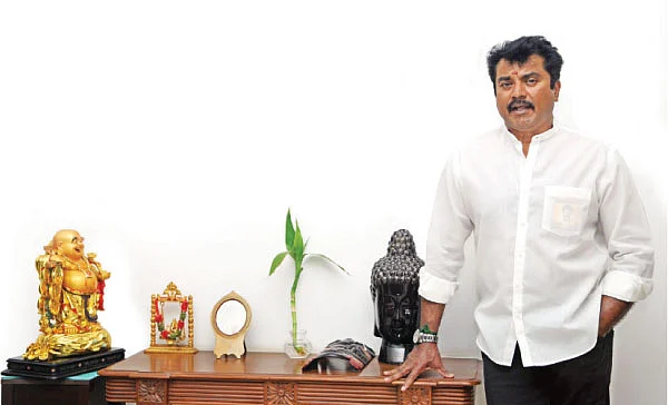 "ஜெயலலிதாவின் ரசிகன் என்பதற்காக நான் வெட்கப்படவில்லை!"