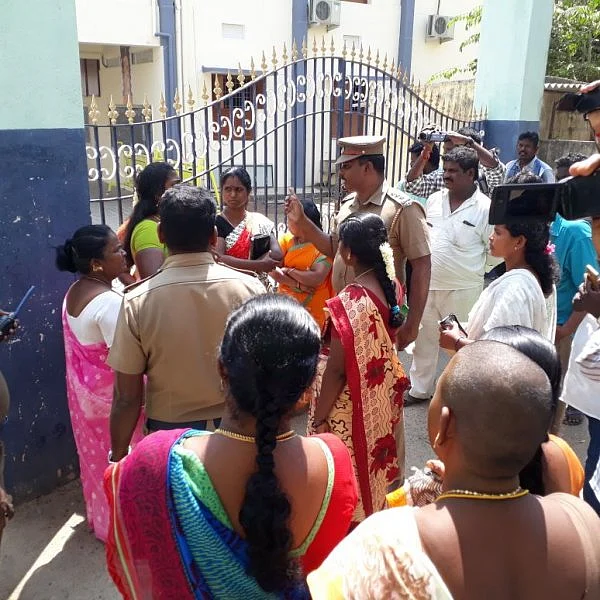 `நான் செஞ்சது தவறுதான்... மன்னிச்சிடுங்க...' மாணவியின் பெற்றோரிடம் கதறிய பள்ளி நிர்வாகி